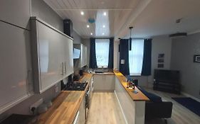 One Bedroom Flat, Very Close To Town Center.